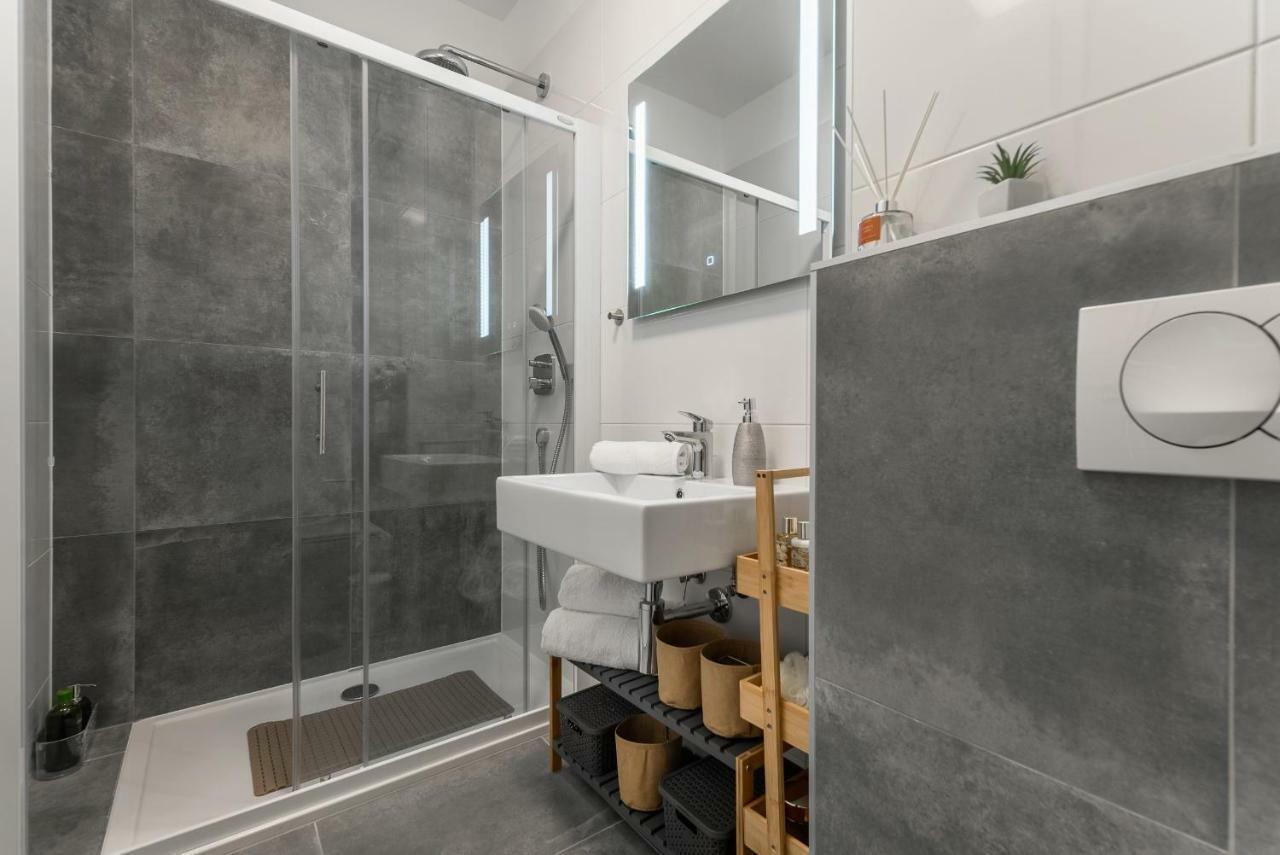 Apartment Stellamare สปลิท ภายนอก รูปภาพ